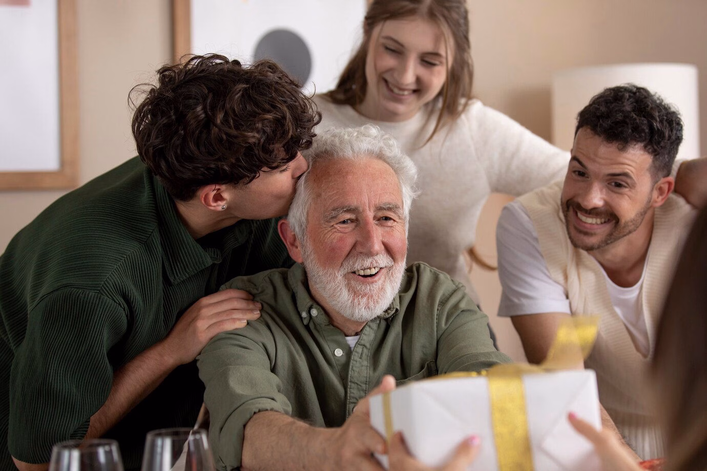 A person giving Father’s Day wishes to their friend in a joyful moment