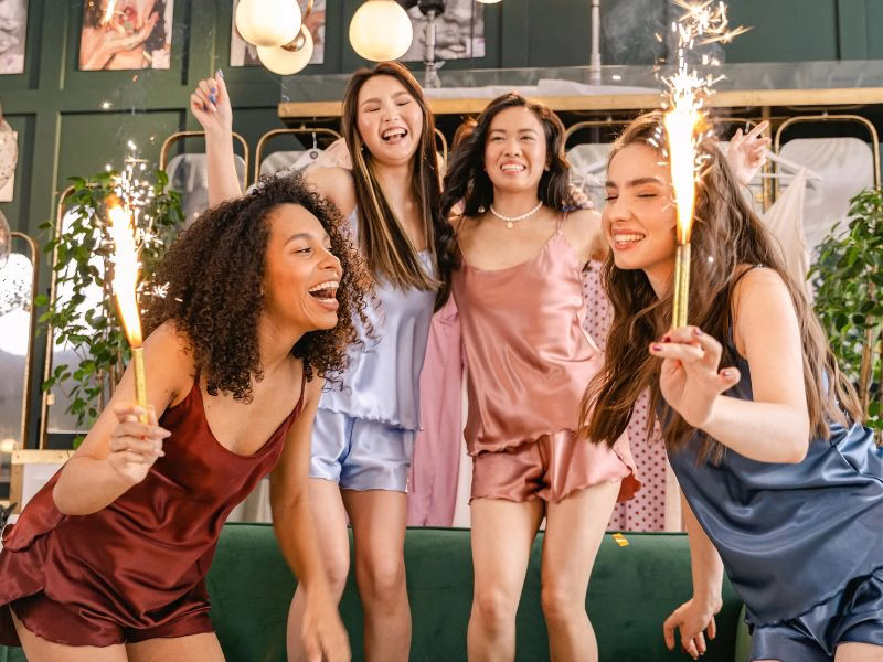 Women’s Day wishes for friends celebrating friendship and strength